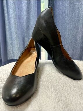 Vionic Black Leather Antonia Wedge Pumps Croc Embossed Orthaheel Size 10